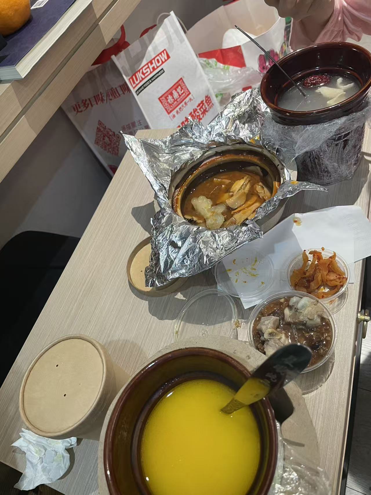 晨曦炖汤晚餐